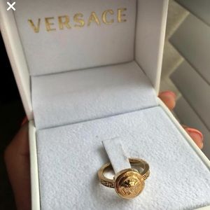 versace ring
